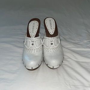 BCBG GIRLS VINTAGE CLOGS
